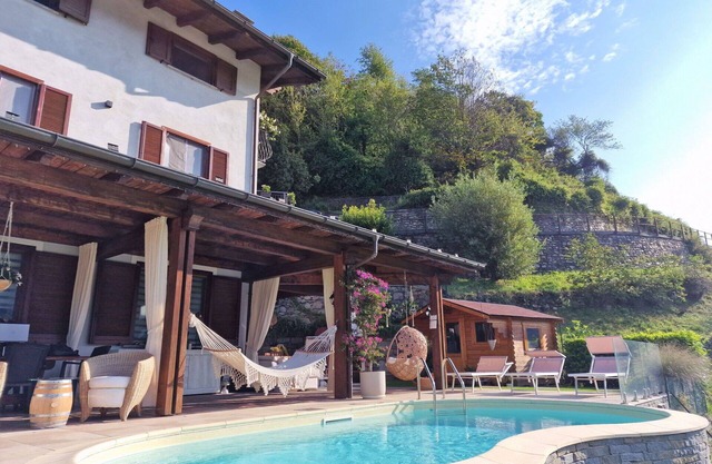 Beautiful apartment for 5 guests with WIFI, pool, TV and terrace