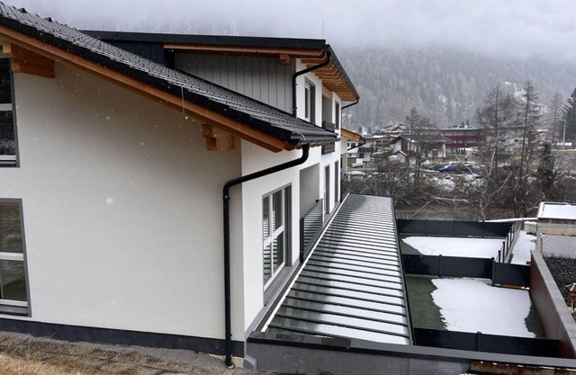 Beautiful apartment for 8 guests with hot tub, WIFI, TV, balcony and parking