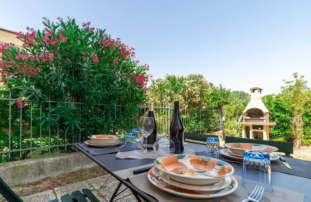 Beautiful apartment for 4 people with WIFI, TV, patio and parking, close to Porto Recanati
