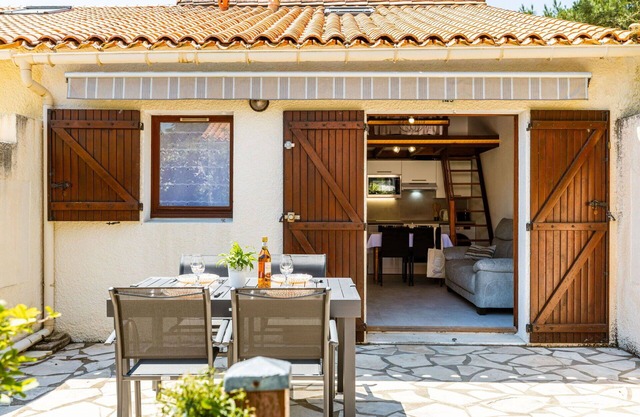 Beautiful apartment for 4 people with WIFI, TV, terrace and parking