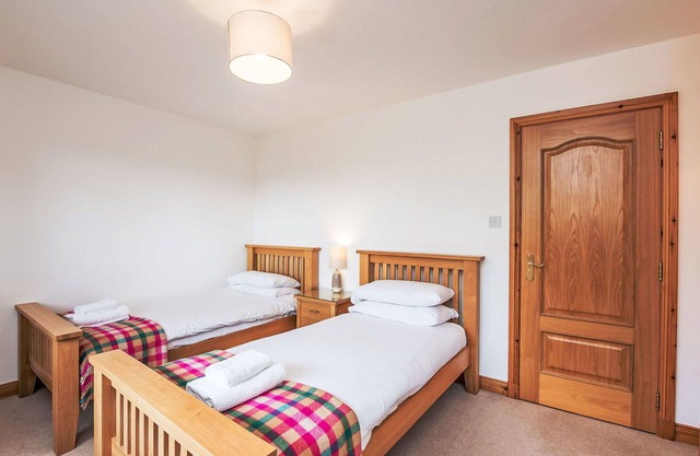 Beautiful apartment in villa for 6 guests with WIFI, TV, patio, panoramic view and parking