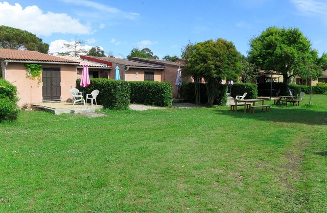 Beautiful apartment in villa for 4 people with WIFI, terrace and parking