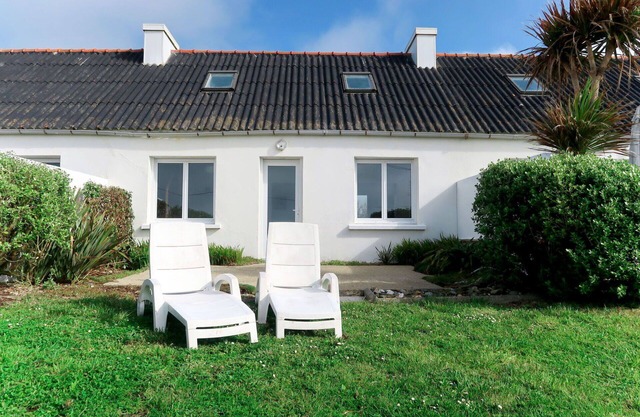 Beautiful apartment in villa for 6 people with TV, terrace, pets allowed and parking