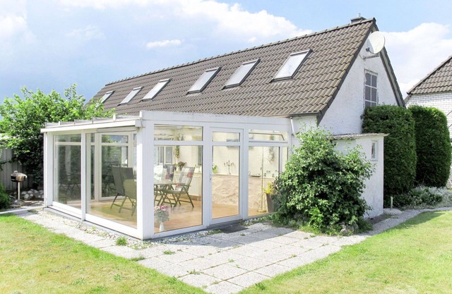 Beautiful apartment in villa for 4 people with WIFI, TV, patio, pets allowed and parking