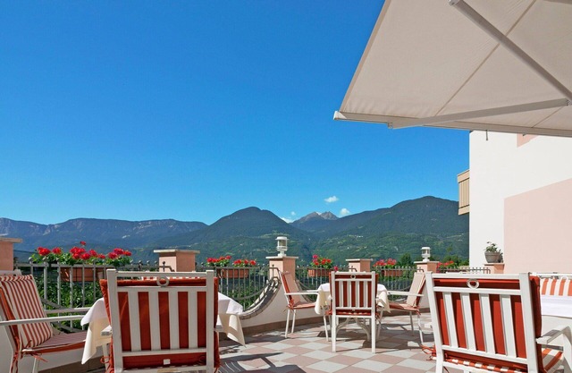 Beautiful apartment for 3 people with A/C, hot tub, WIFI, pool, TV, balcony and pets allowed