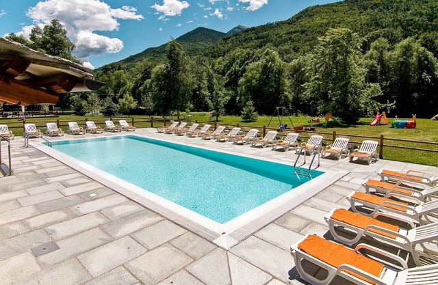 Beautiful apartment for 4 people with WIFI, pool, TV and terrace