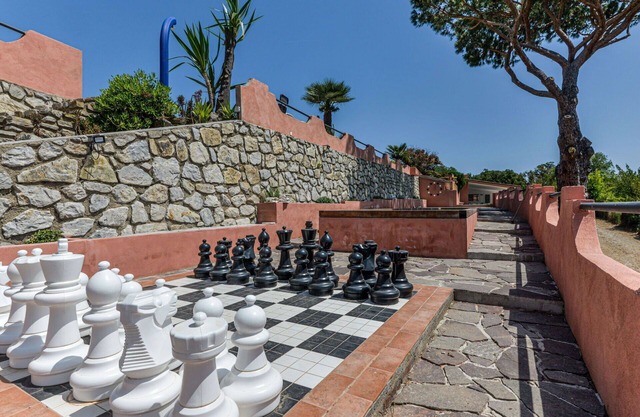 Beautiful apartment for 5 guests with pool, WIFI, A/C, terrace and parking