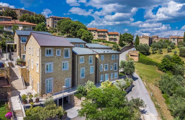 Beautiful apartment for 6 guests with WIFI, pets allowed, panoramic view and parking
