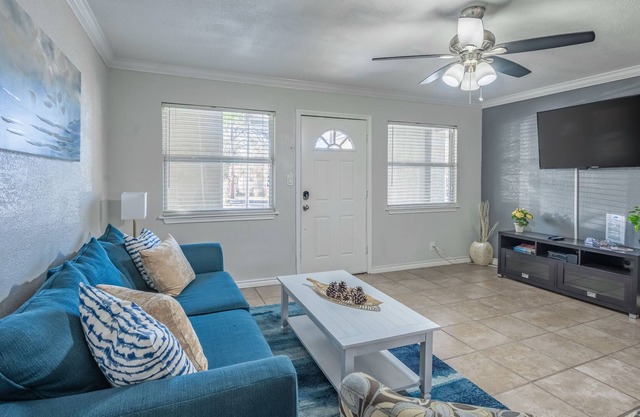 Beautiful Apartment,walking from Botanical Gardens, Zoo, Park. 8 min to Downtown