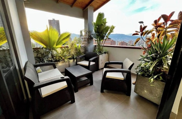 Beautiful apartment with terrace and large office