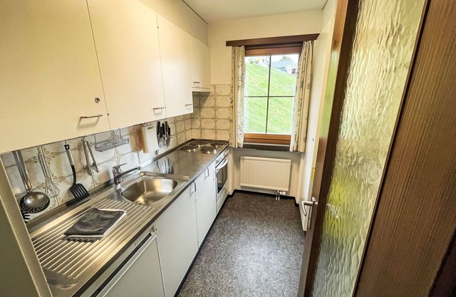 Beautiful apartment with WIFI, pool, TV, balcony, pets allowed, panoramic view and parking