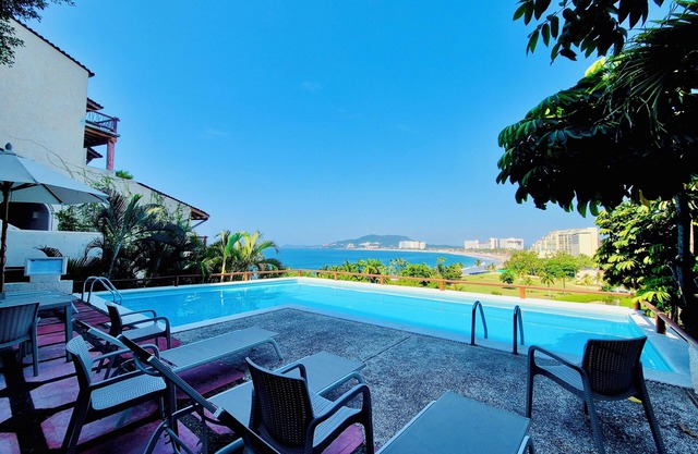 Beautiful Beachfront Residence with Stunning Ocean Views!