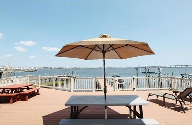 Beautiful Bay Front Home near LBI Jersey Shore with Private Waterfront Dock
