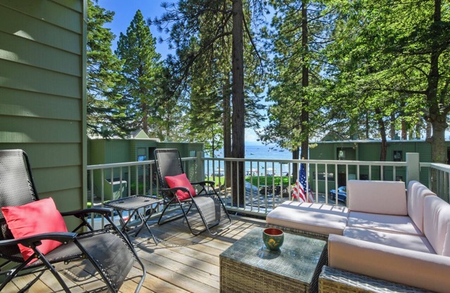 Beautiful Beach and Ski Cabin located on the North Shore of Lake Tahoe
