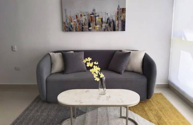 Beautiful Brand New Apt, Great Location