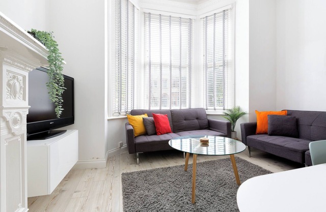 Beautiful Bright Apartment in London