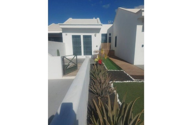 Beautiful bungalow in residential complex