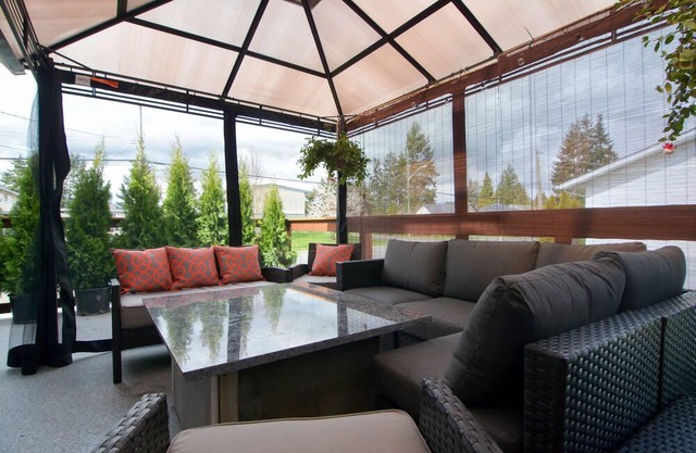 Beautiful Central Feature Home