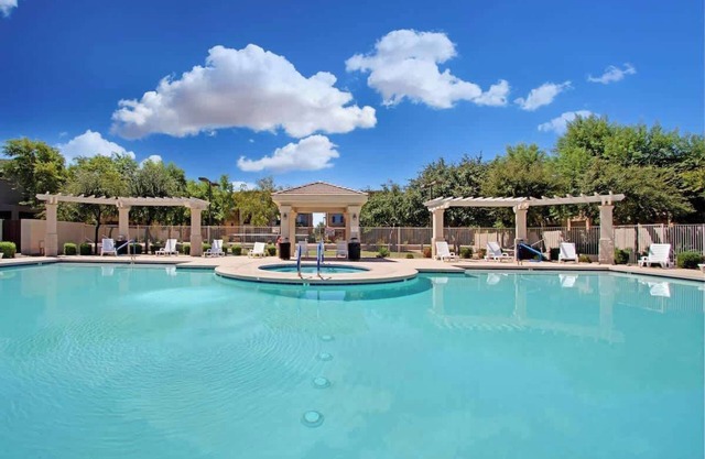 Beautiful Condo Across From Sloan Park Home to Cubs Spring Training