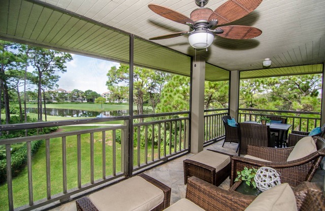 Beautiful Corner Unit, great views from private lanai & access to Private Beach