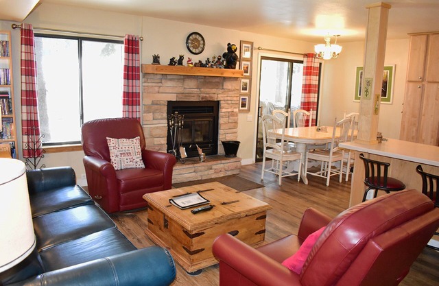 Beautiful corner unit #133 is open and inviting -close to the shuttle and Village at Mammoth