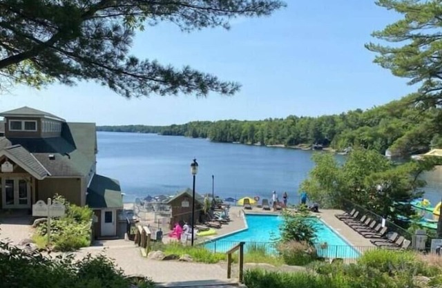 Beautiful Cottage at Rocky Crest Resort