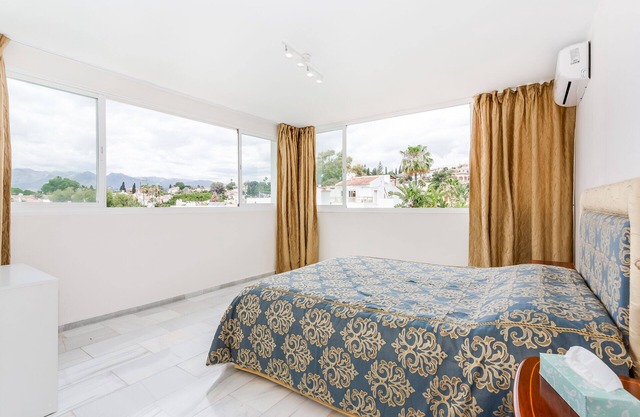 Beautiful, cozy and bright 4 bed apartment