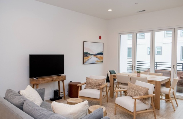 Beautiful Downtown Napa Condo
