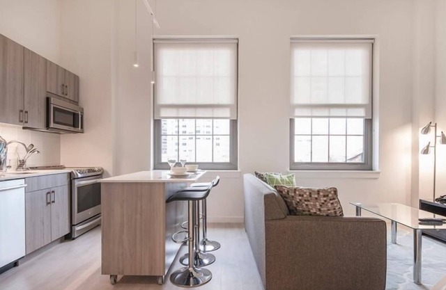 Beautiful Downtown Studio | Travel Nurse Friendly | by GLS