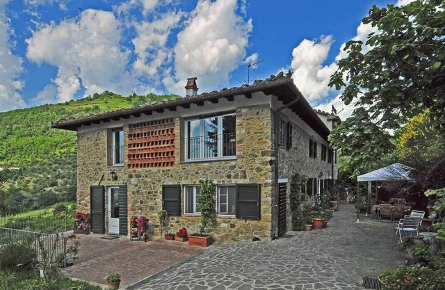 Beautiful Eco-Friendly Farmhouse:Cooking Lessons, Meals, Driver, and More !