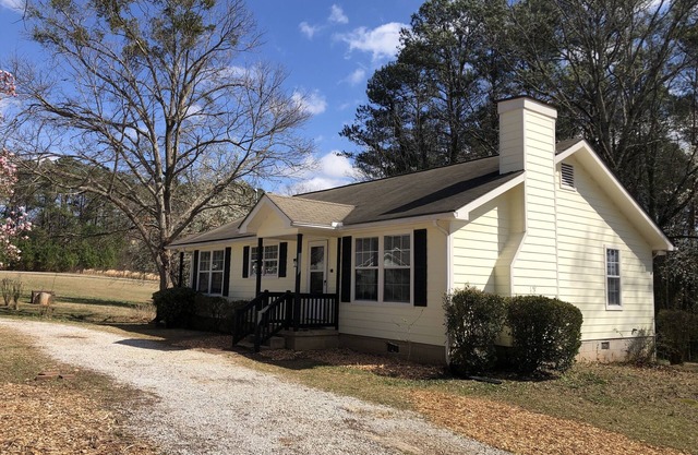 Beautiful Farmhouse near Atlanta Airport!