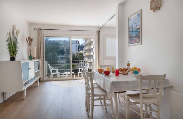 Beautiful flat in a seafront residence