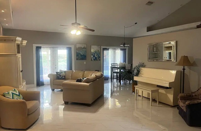Beautiful Florida Vacation Homenn