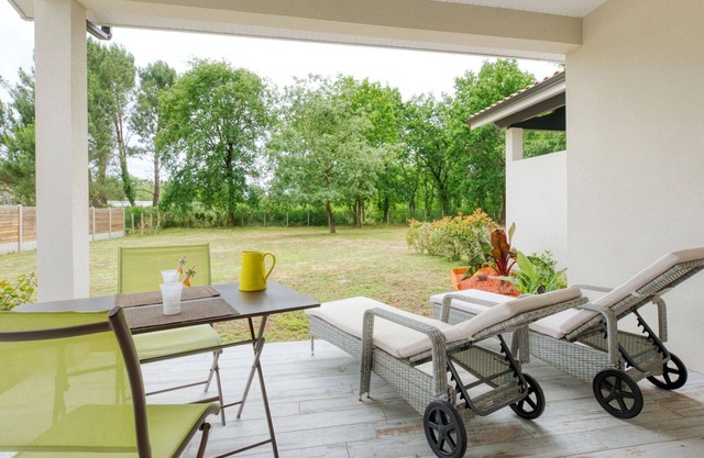Beautiful private villa for 8 guests with WIFI, TV, terrace and parking
