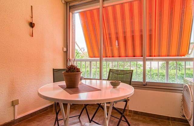 Beautiful apartment for 3 guests with A/C, TV, terrace, pets allowed and parking