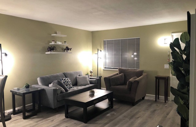 Beautiful Fully Furnished Tehachapi Retreat