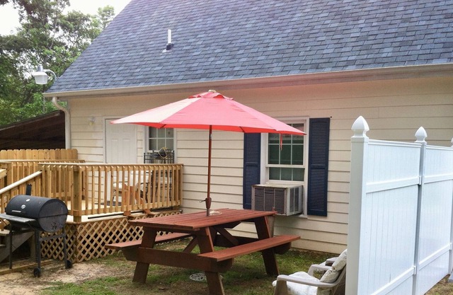 Beautiful Garage Studio in Apex Friendship Community