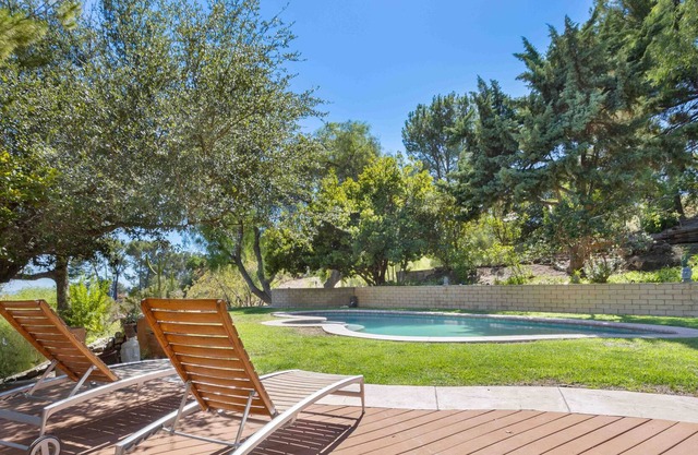 Beautiful Getaway House w/ Pool in Private Forest