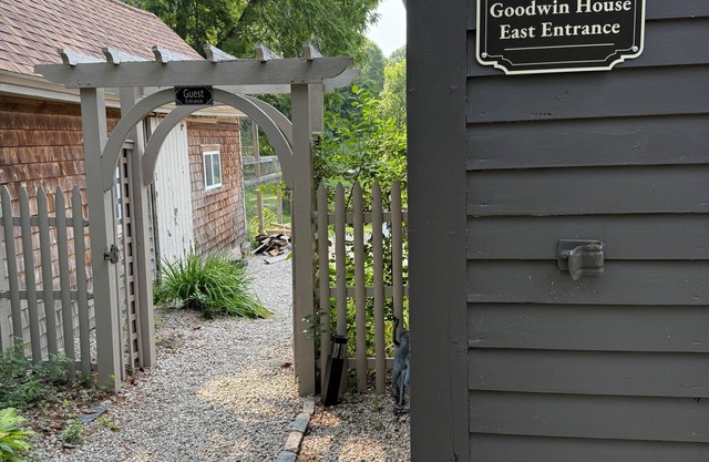 Beautiful Guest House Nestled in Picturesque South Berwick