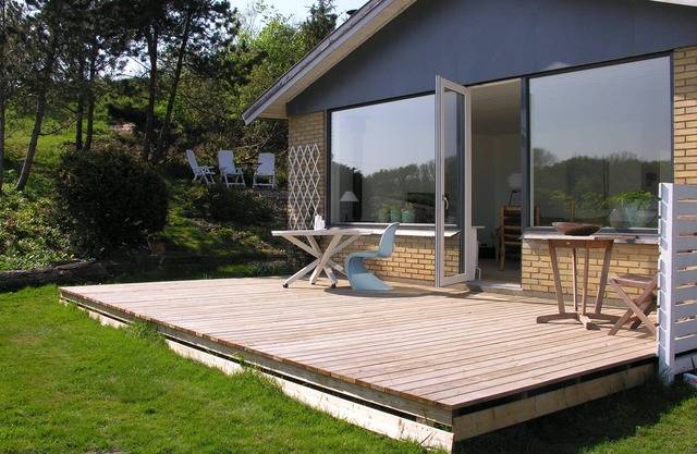 Beautiful holiday home w/beautiful surrounding and view over the Limfjord