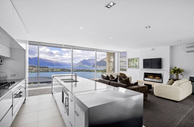 Beautiful holiday home on Queenstown Hill