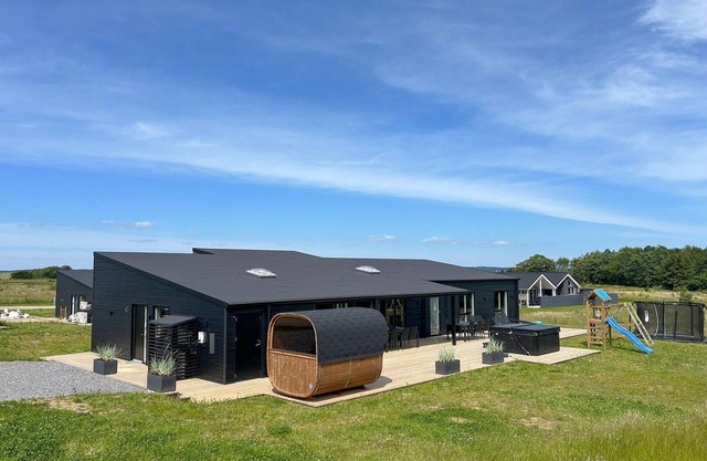 Beautiful home in Børkop with kitchen