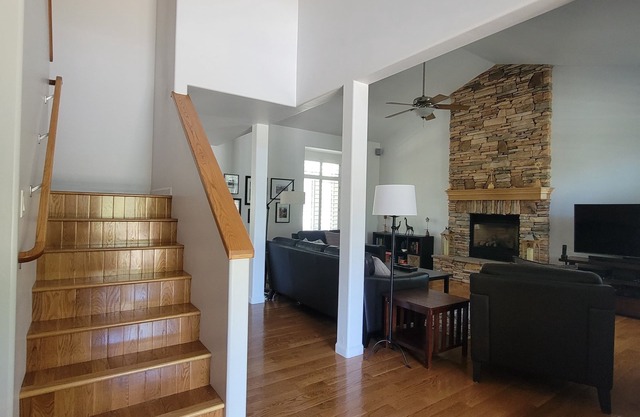Beautiful Home in Coveted Flagstaff Neighborhood - Great for Long-term Guests -