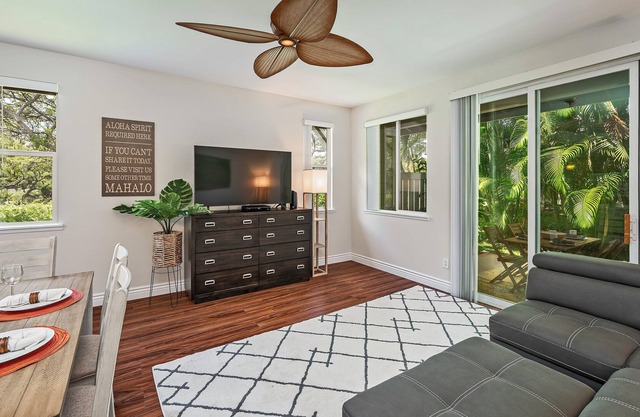 Beautiful Home in Exclusive Golf Community w/Pool *Professionally Sanitized*