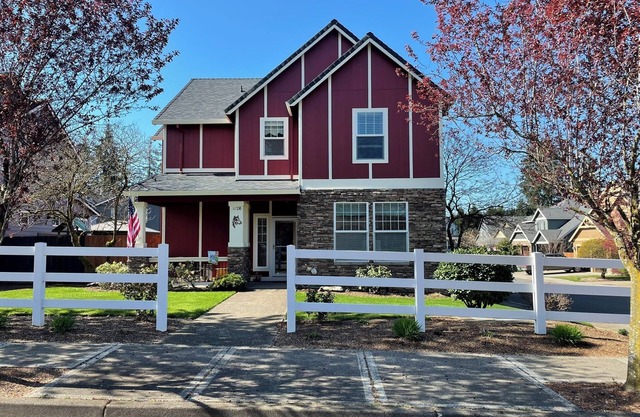 Beautiful home in great neighborhood