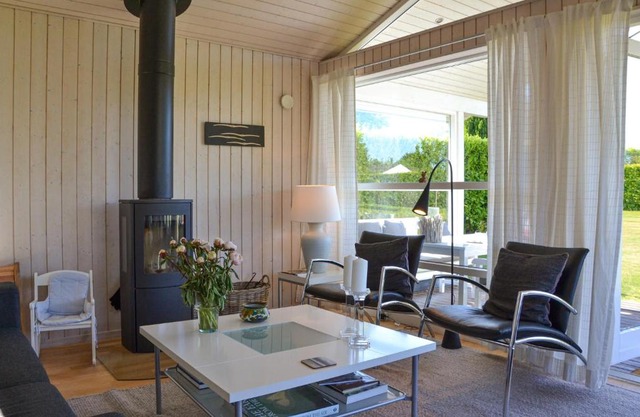Beautiful home in Gilleleje w/ WiFi and 4 Bedrooms