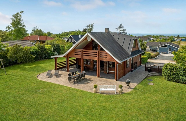 Beautiful home in Glesborg with sauna