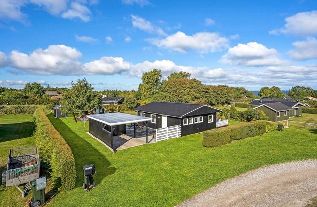 Beautiful home in Glesborg with kitchen
