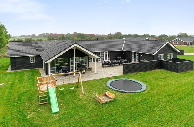 Beautiful home in Grenaa with sauna