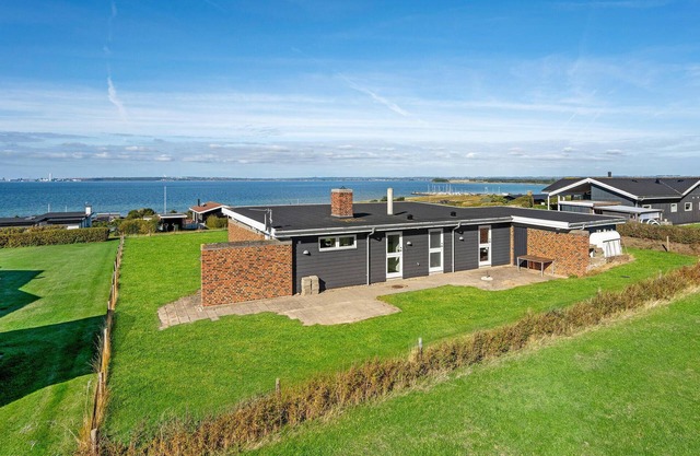Beautiful home in Knebel with WiFi